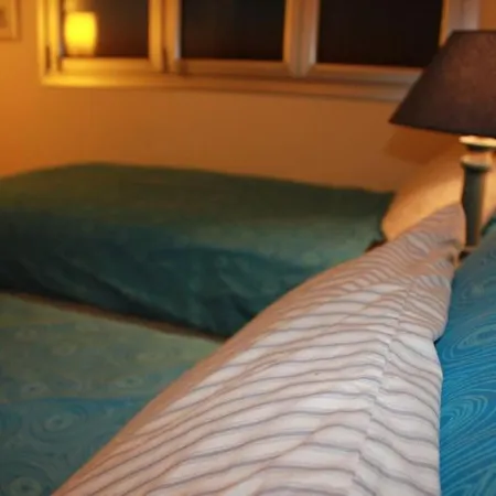 2b Seaview Breeze - Finikoudes Beach Lägenhet *